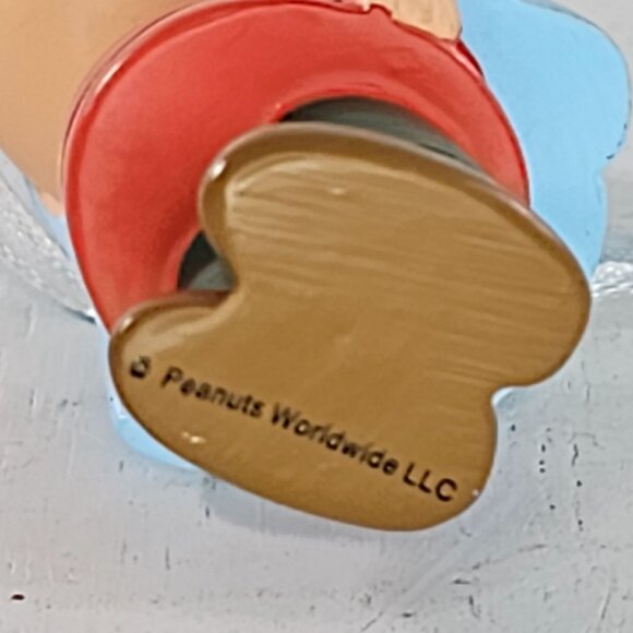 2014 Hallmark Peanuts Christmas Nativity Linus Ornament Shepherd - Picture 6 of 7